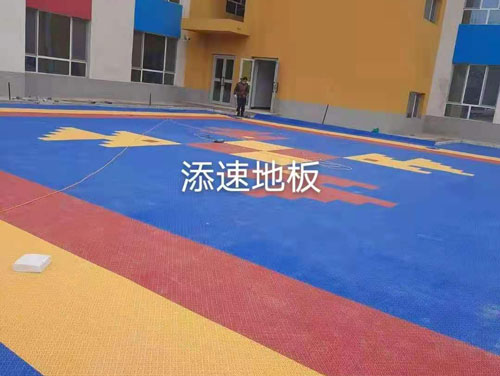 西城如何辨别幼儿园拼装地板的好坏？